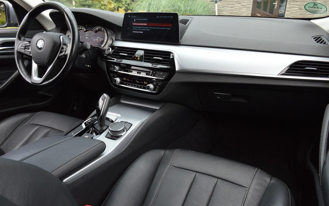 BMW Seria 5 cena 107800 przebieg: 151211, rok produkcji 2017 z Oleszyce małe 781